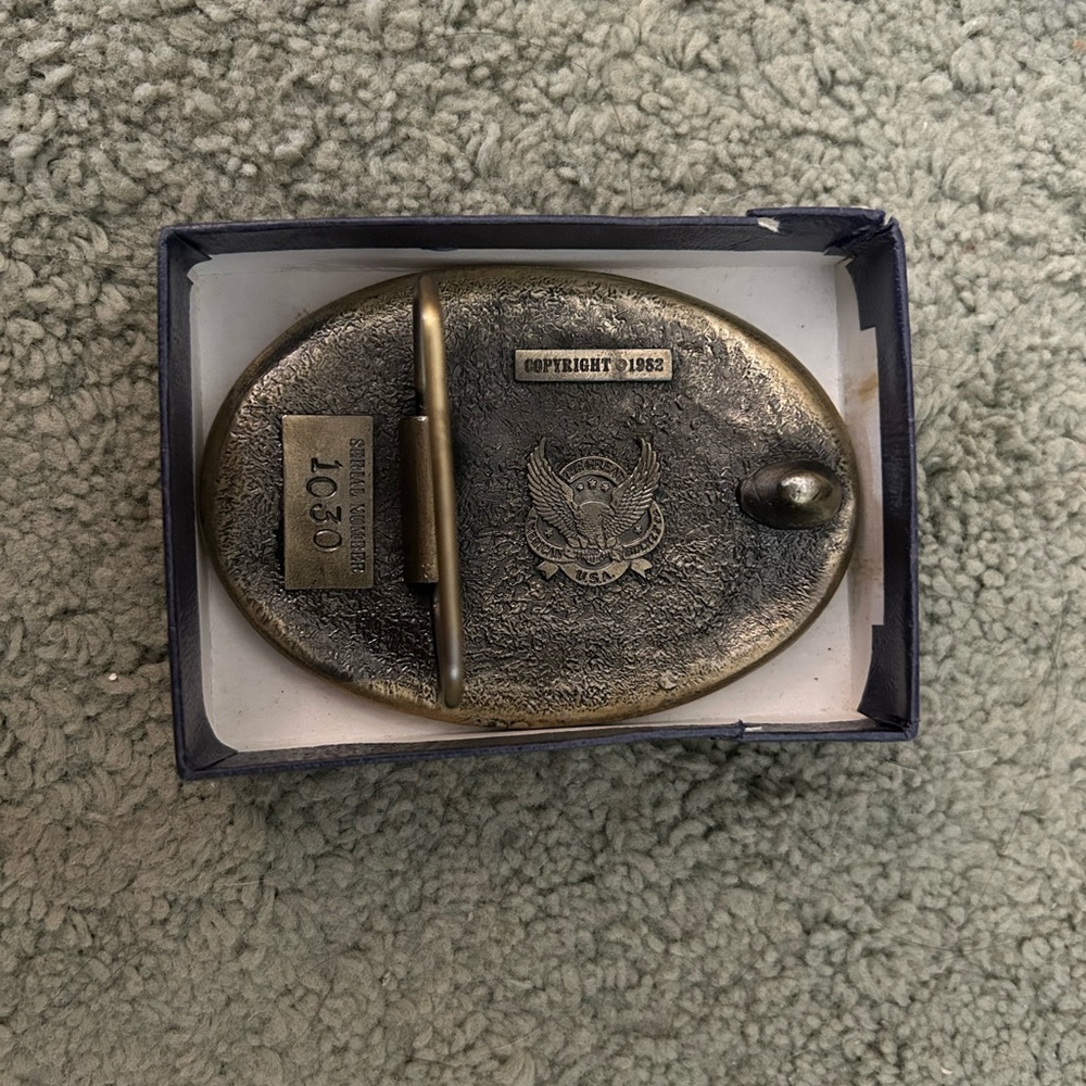 Gold Tucson Belt Buckle - Picture 2 of 2